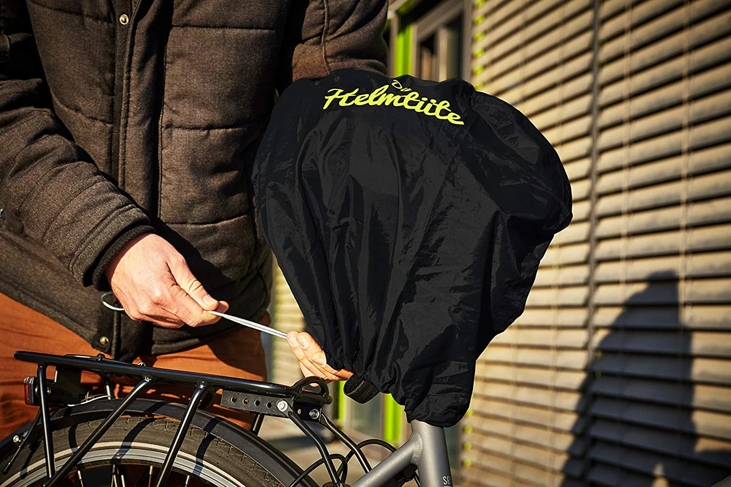 Hirnschmalz GmbH Helmtüte - Helmtasche Mit Diebstahlschutz 6 Hirnschmalz GmbH Helmtüte - Helmtasche Mit Diebstahlschutz – Bild 4