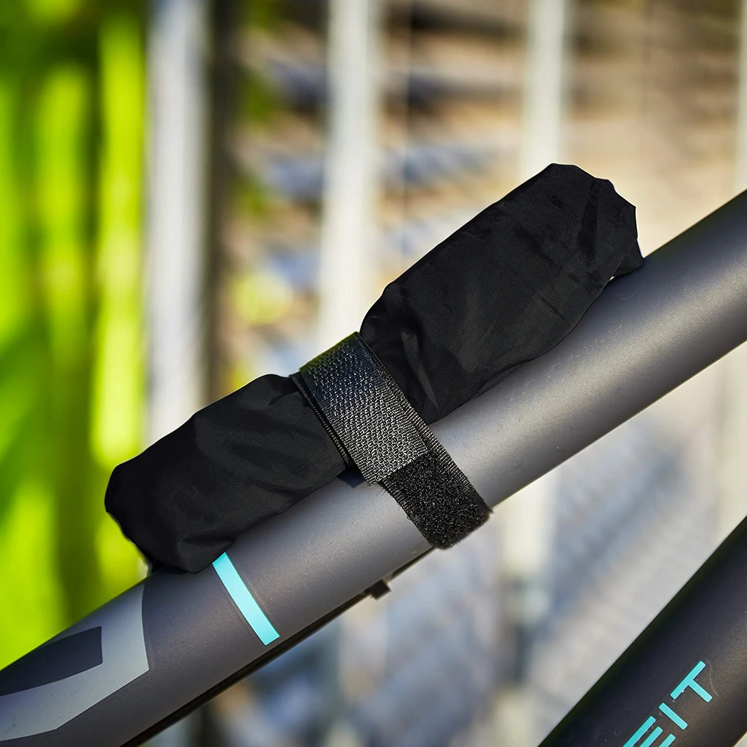 Hirnschmalz GmbH Helmtüte - Helmtasche Mit Diebstahlschutz 9 Hirnschmalz GmbH Helmtüte - Helmtasche Mit Diebstahlschutz – Bild 7